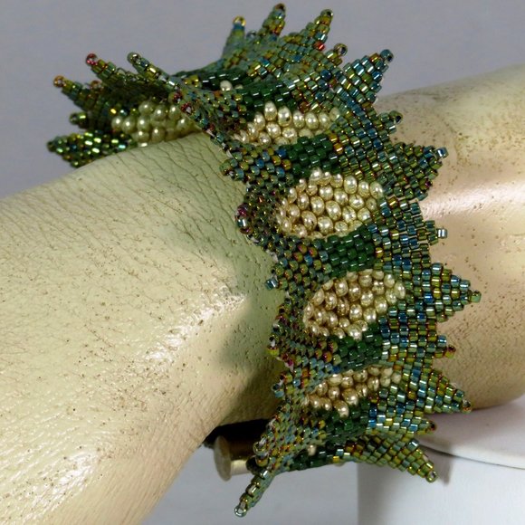 GlassWear Art Couture Jewelry - Reversible beaded bracelet, two in one style